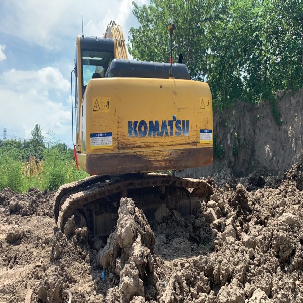 Used Komatsu PC200 Excavator