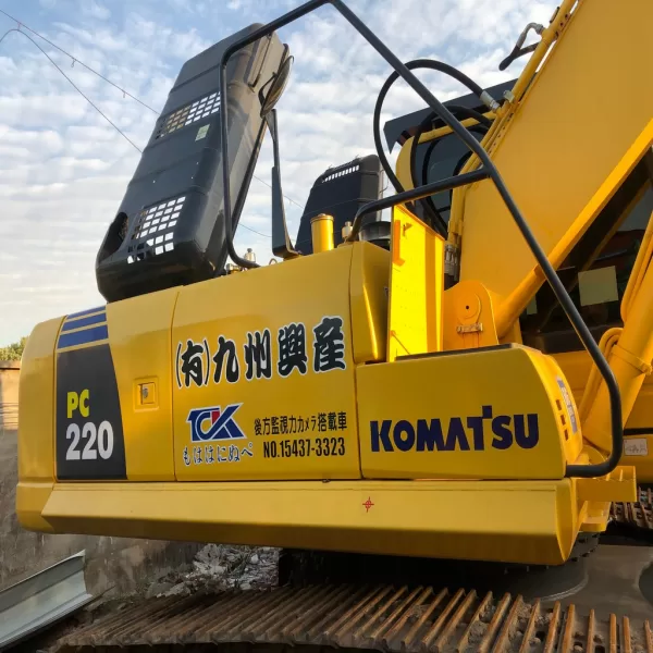 Used Komatsu PC220 Excavator