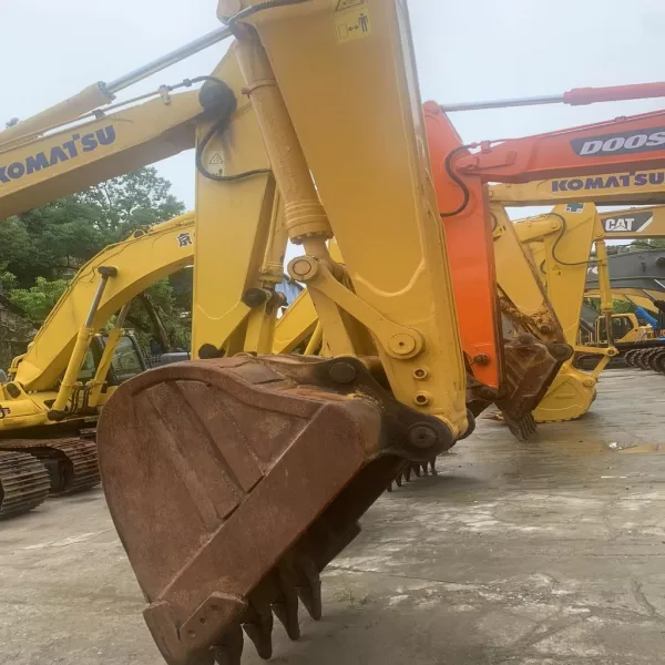 Used Komatsu PC300-7 Excavator