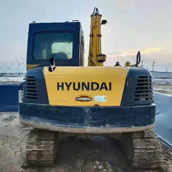 Used Hyundai R-80-7 Excavator