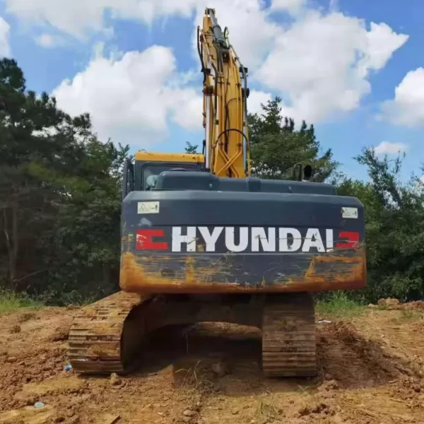 Used Hyundai R215 Excavator
