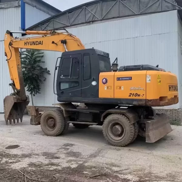 Used Hyundai R210-7 Excavator