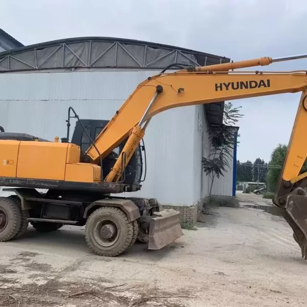 Used Hyundai R210-7 Excavator