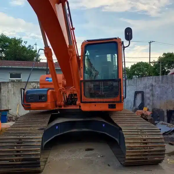 Used Doosan dx225 Excavator